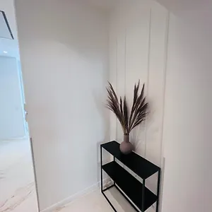 Zeus Design Schlosspark Schoenbrunn Apartment Wien