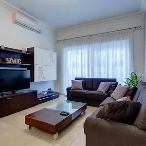 Apartment Gorgeous With Terrace In Fort Cambridge, Pool Malta